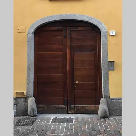 Monti 39 Como